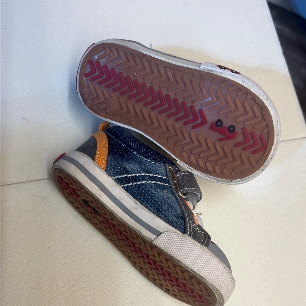 Bundle of 3 Pair of Kids Sneakers Size 4 - See Kai Run! - Picture 2 of 7